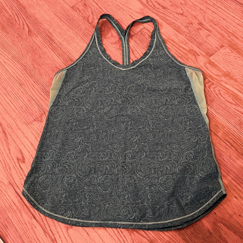 Lululemon tank top